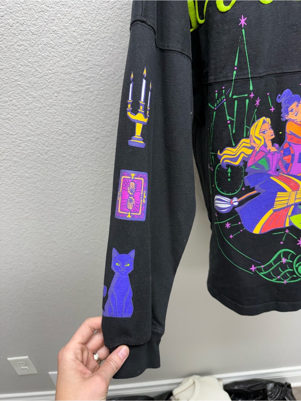 RARE Hocus Pocus Spirit Jersey — Neon Green & Purple Witch Design - Picture 6 of 7